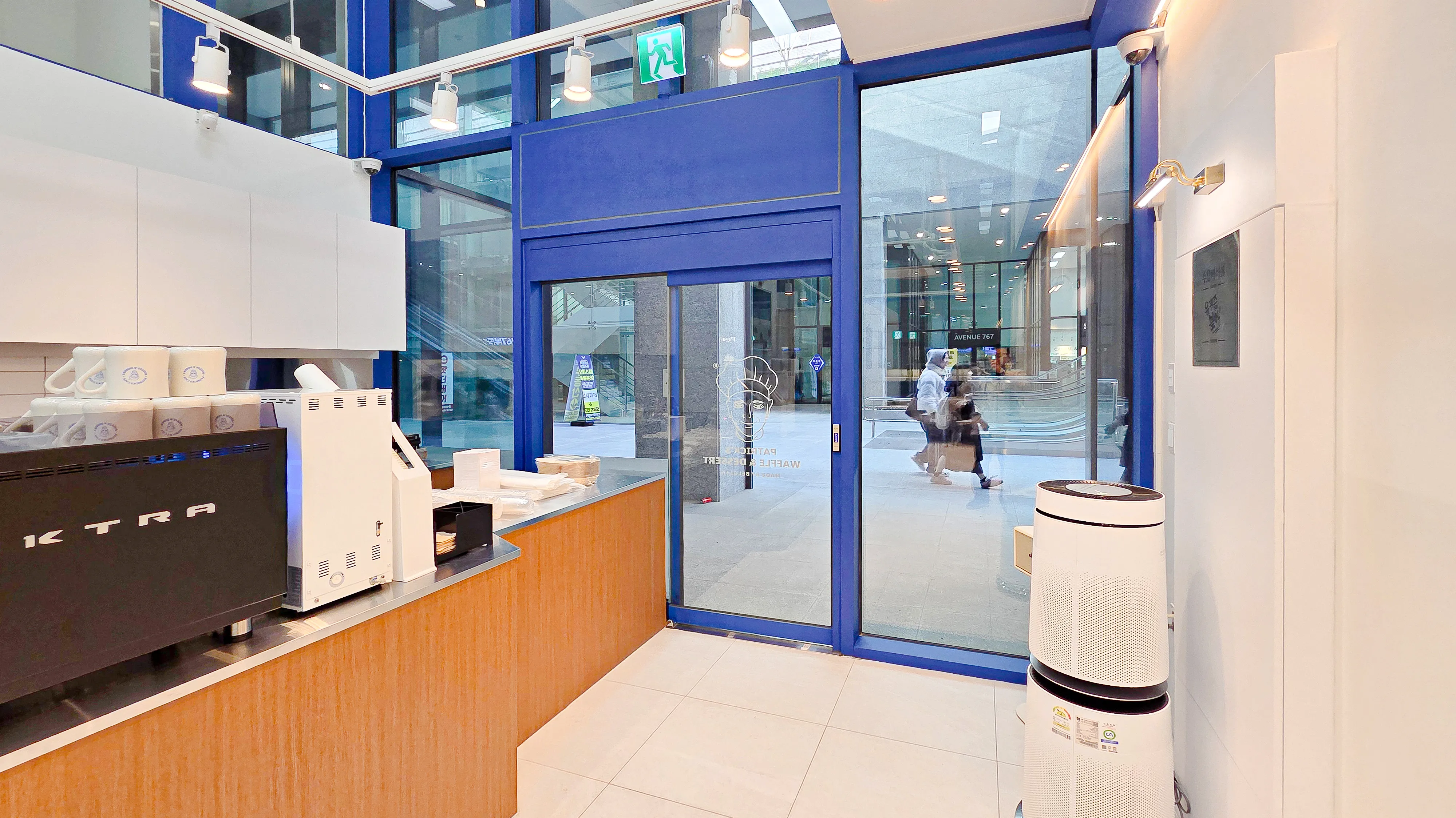 마곡 패트릭스와플 완공 사진 10번 컷