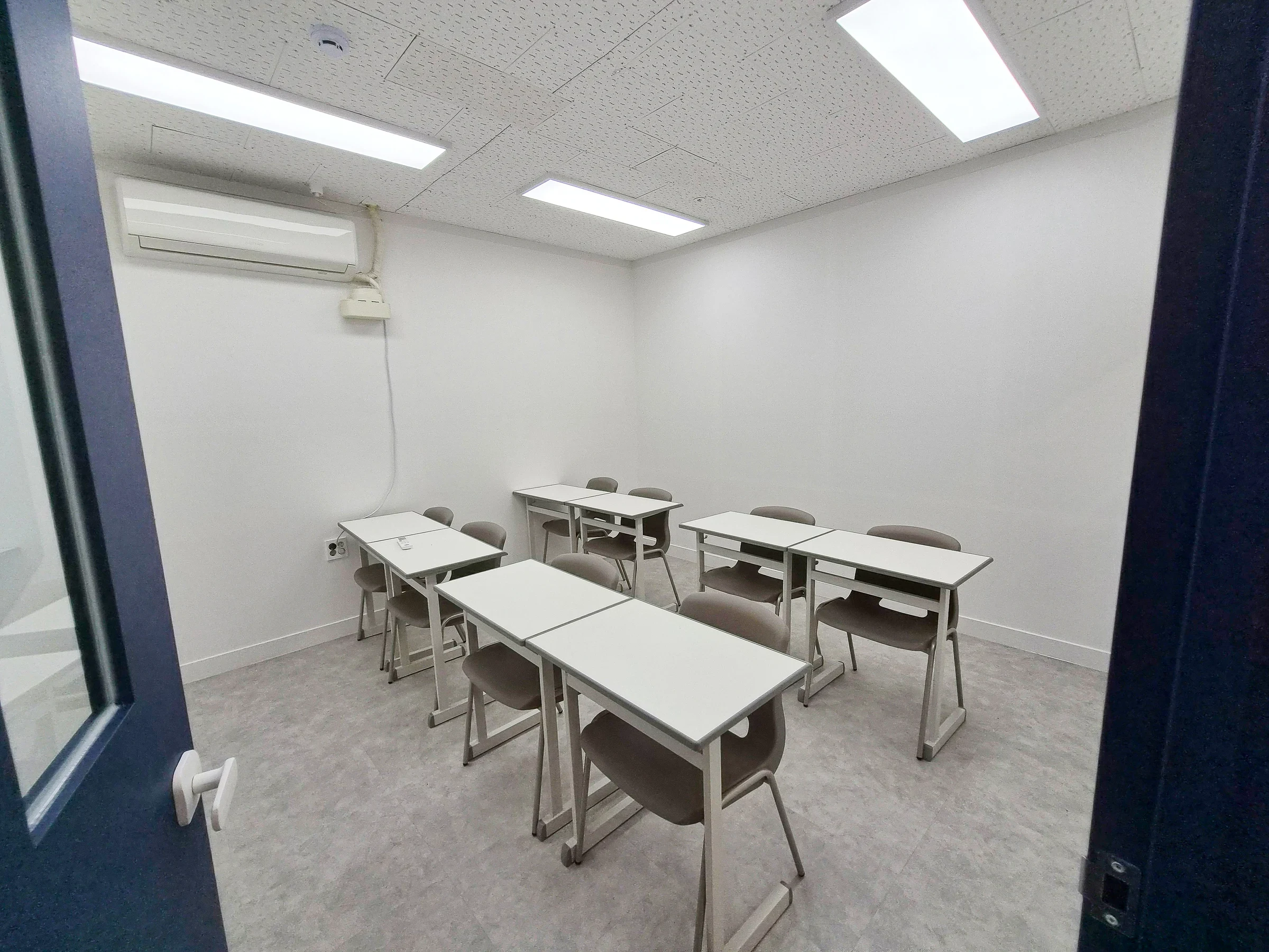 화성 봉담 미래프라자 31평 영수학원 인테리어 완공 사진 10번 컷