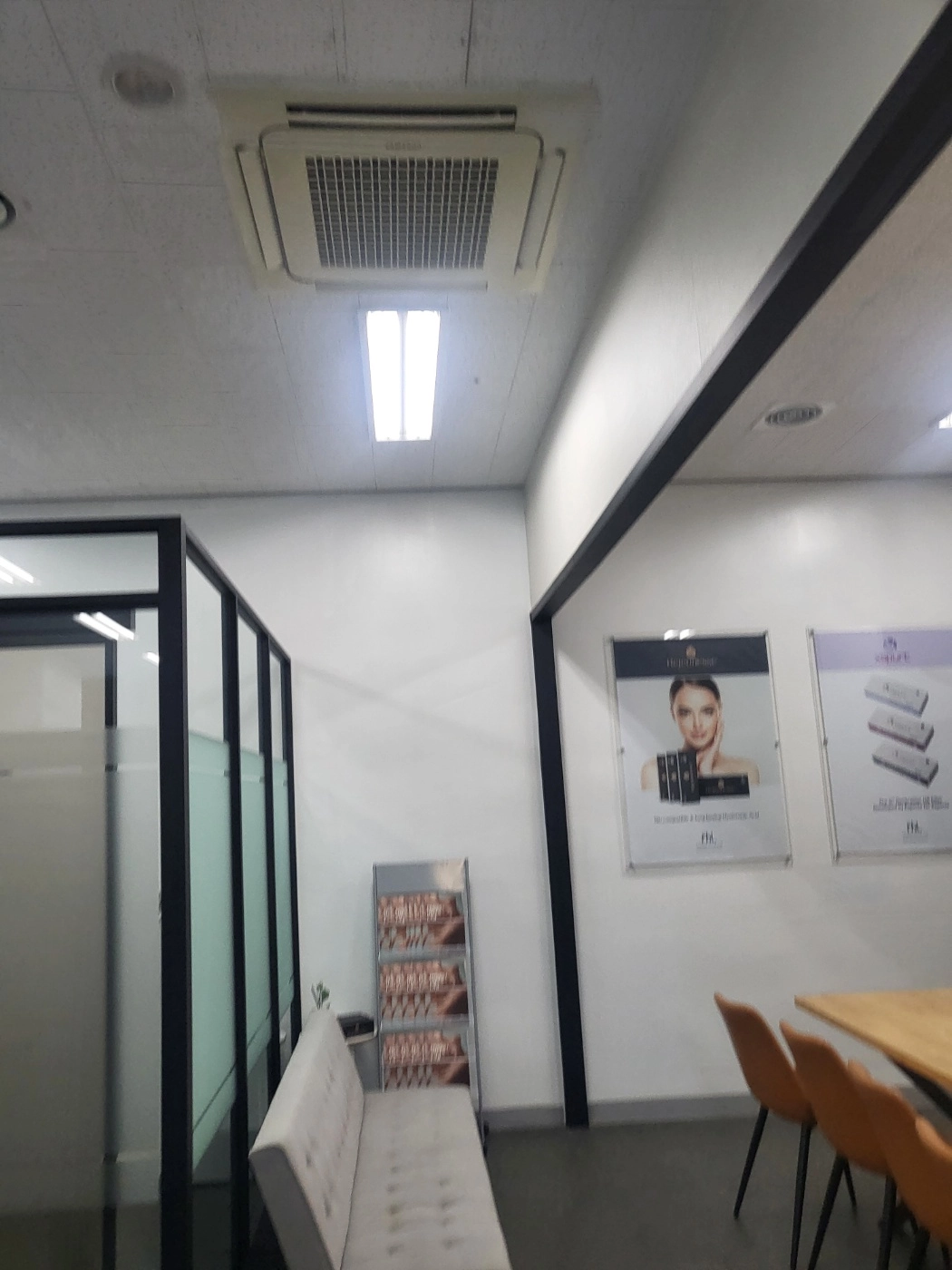 가산 31평 쇼룸 인테리어 시공 과정 16번 컷