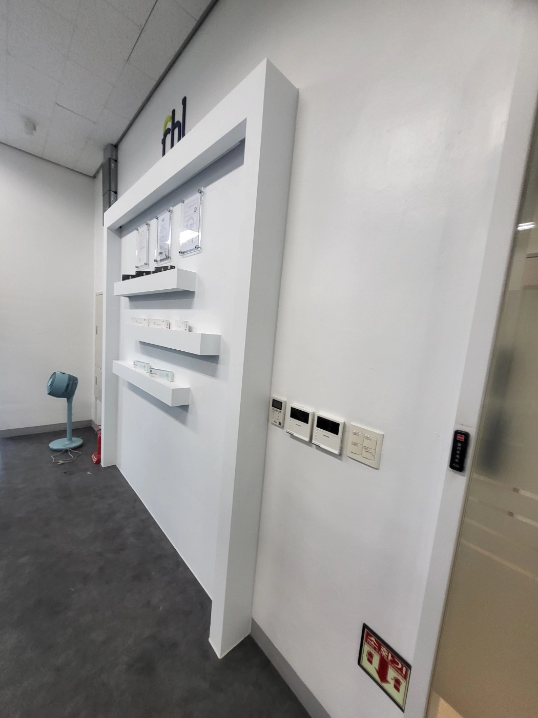 가산 31평 쇼룸 인테리어 시공 과정 9번 컷