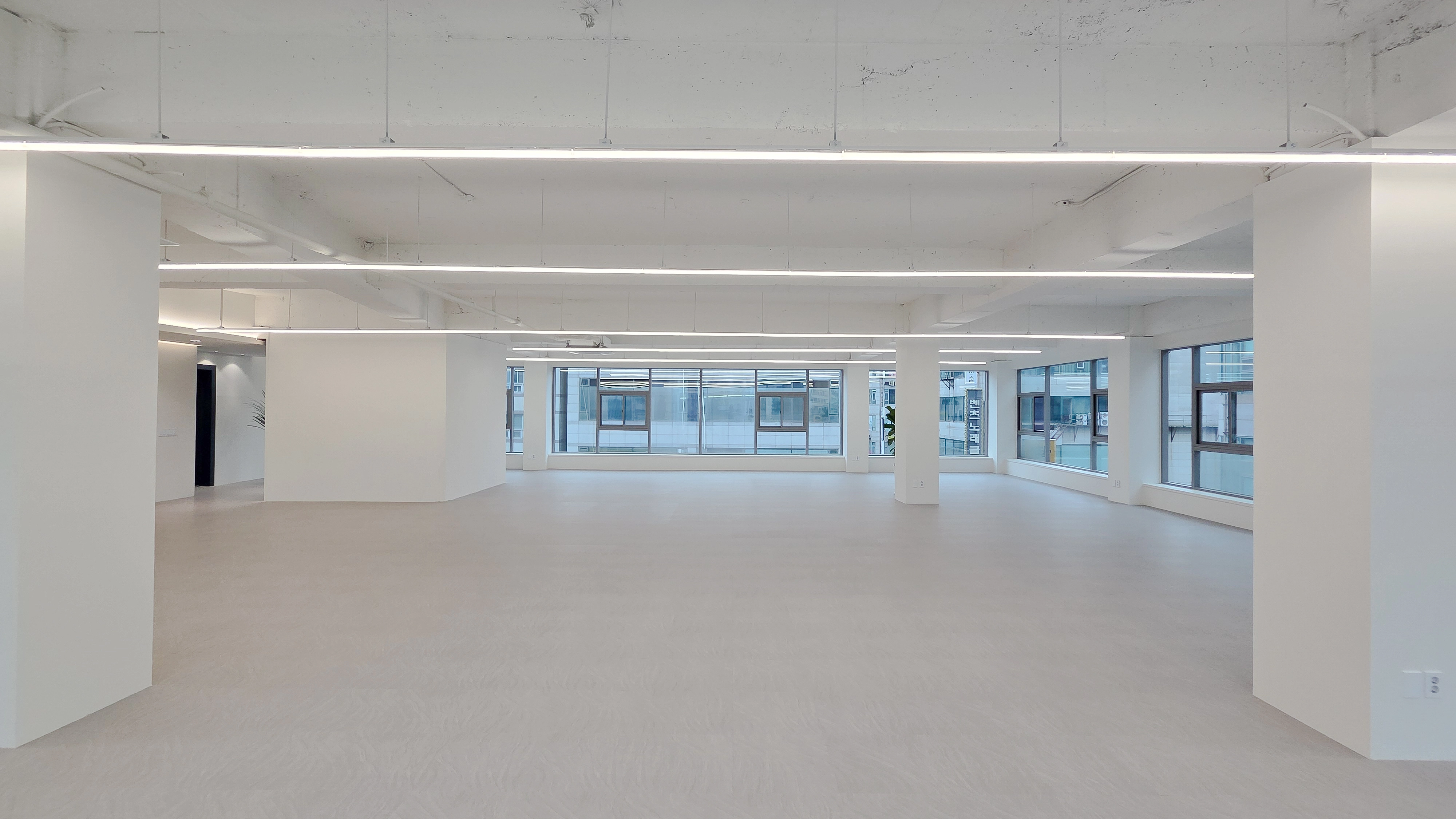 부천 100평대 이루다플러스 상가건물 리모델링 완공 사진 10번 컷