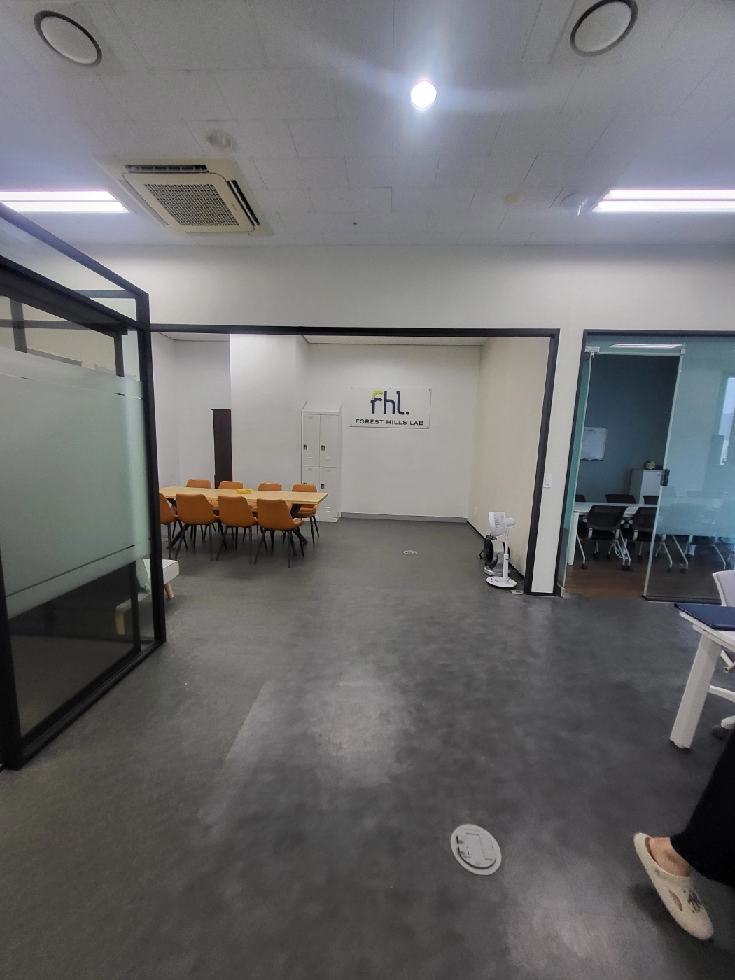 가산 31평 쇼룸 인테리어 시공 과정 12번 컷